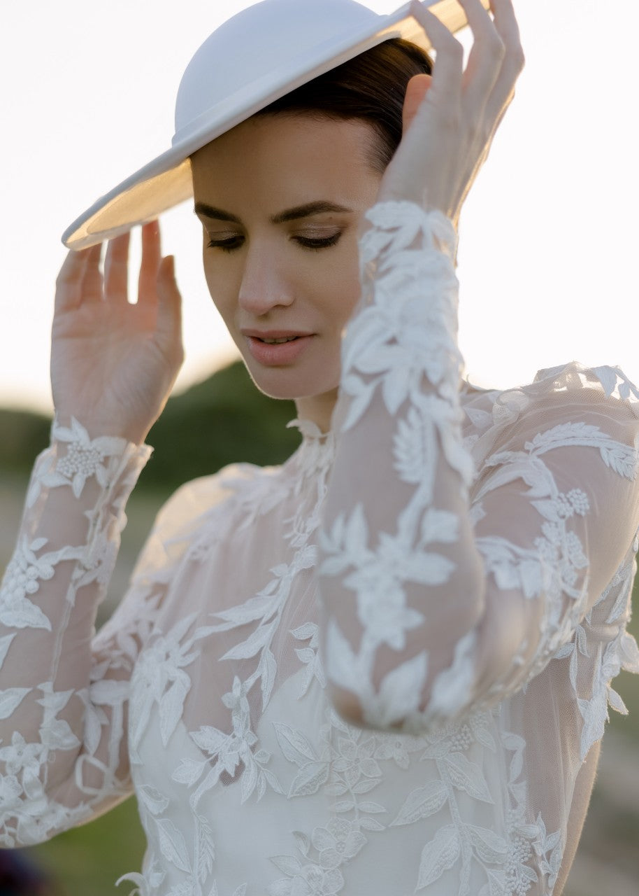 BIANCA white silk bridal hat