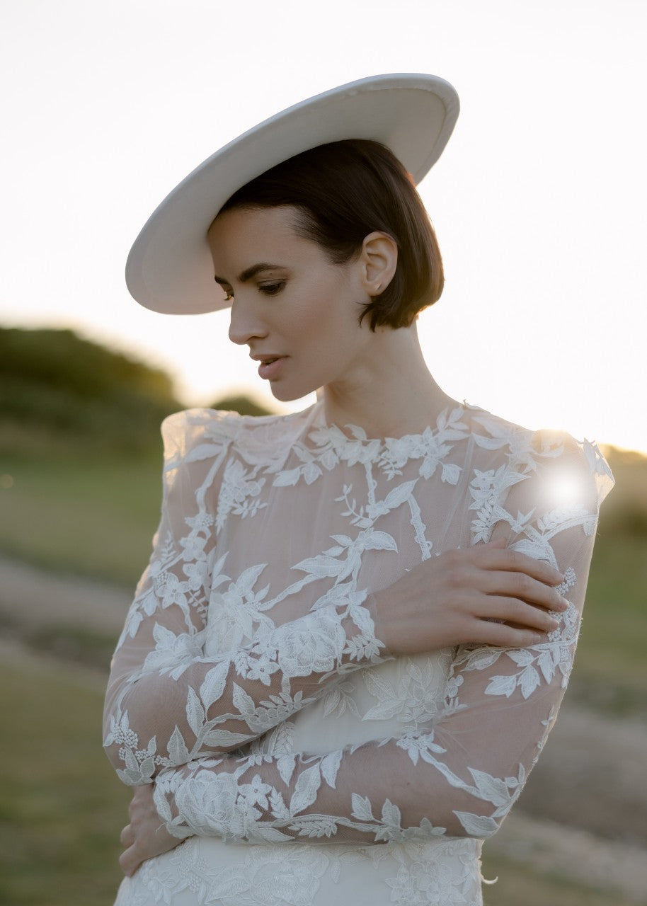 BIANCA white silk bridal hat