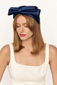     BISOU navy silk bow headband, angled view – digital colour preview